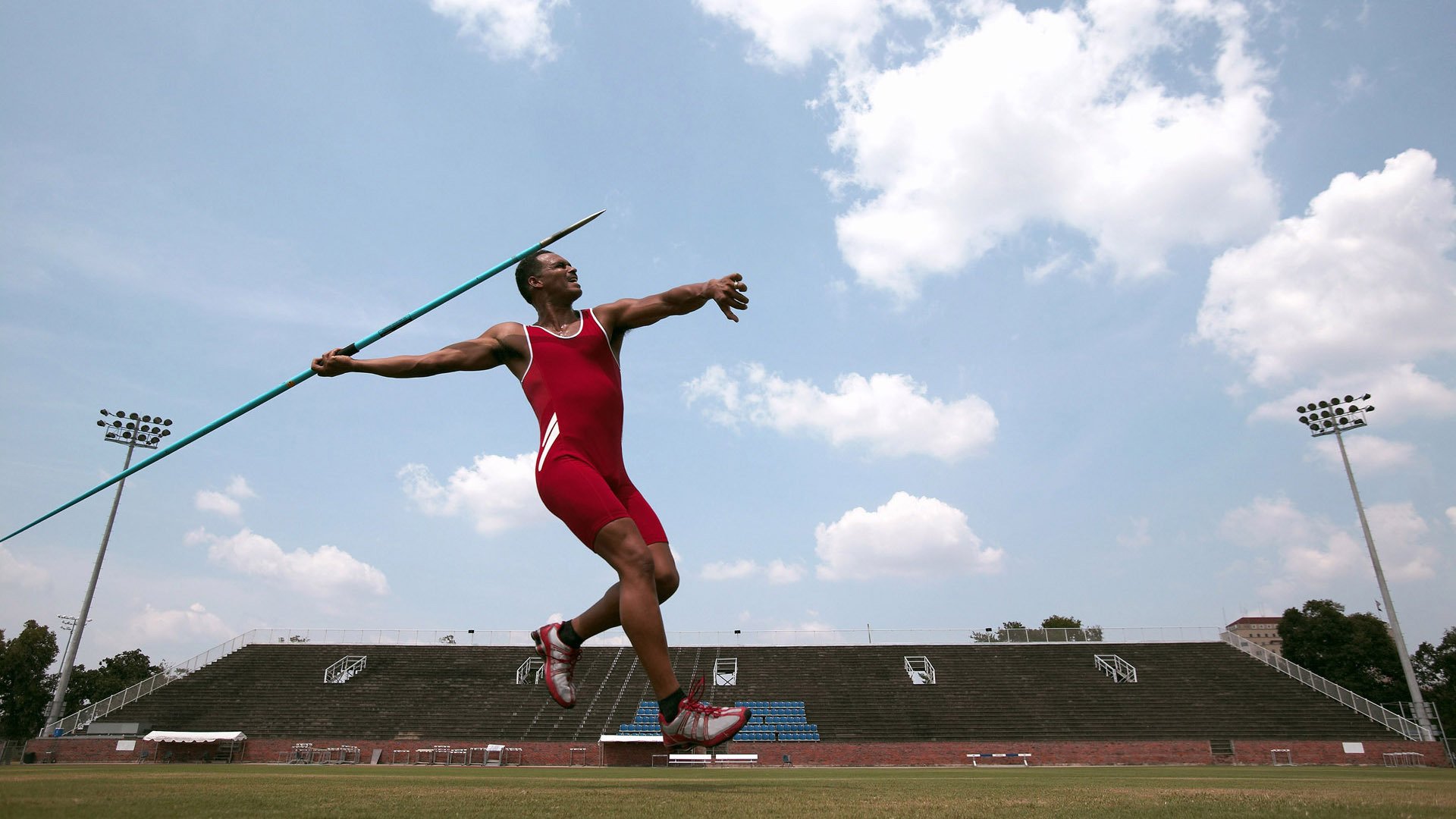 -惊险刺激!WRC拉力赛进入终点冲刺,wrc拉力比赛