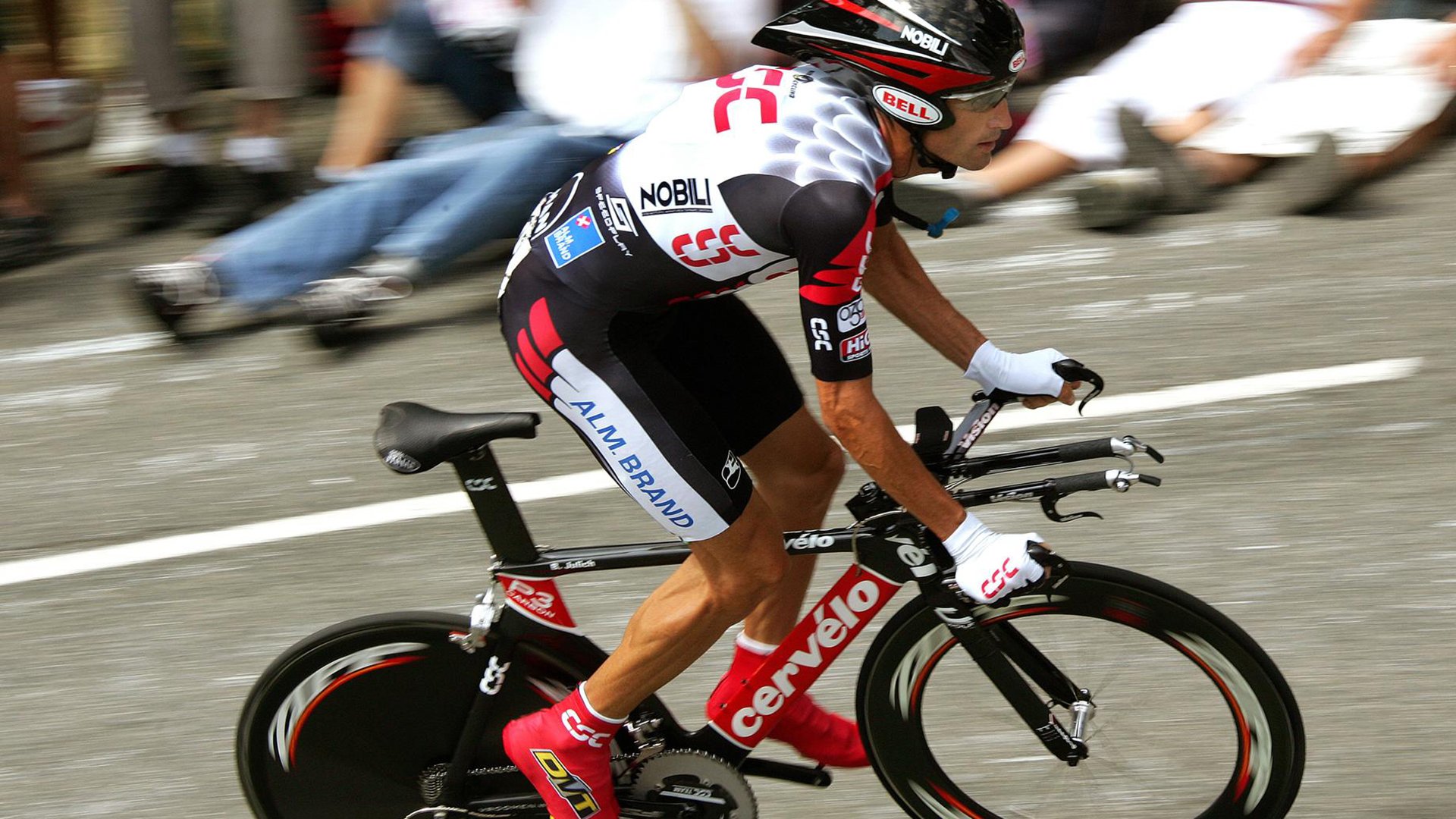 KAIYUNAPP-电竞选手社会责任:如何承担社会责任,传递正能量,电竞选手的意义